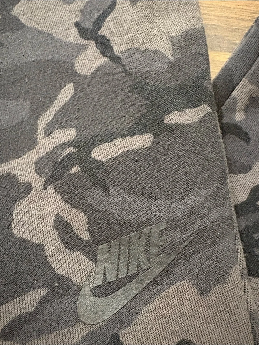 Nike Tech Camo Joggers. Size M - Picture 2 of 11